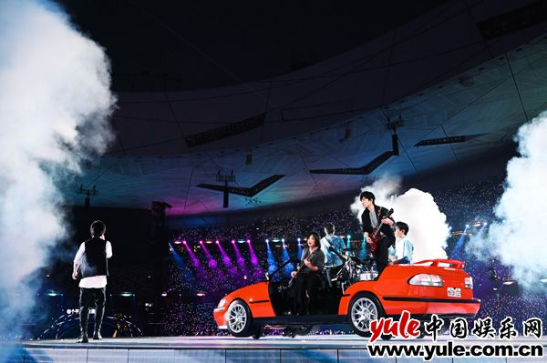 2五月天《回到那一天》25周年巡回演唱會打造5與倫比的舞臺震撼力